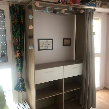 Appart 3 Avec Grande Terrasse 아파트